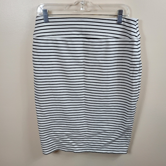 Worthington white and black stripes  skirt size M - Picture 3 of 6
